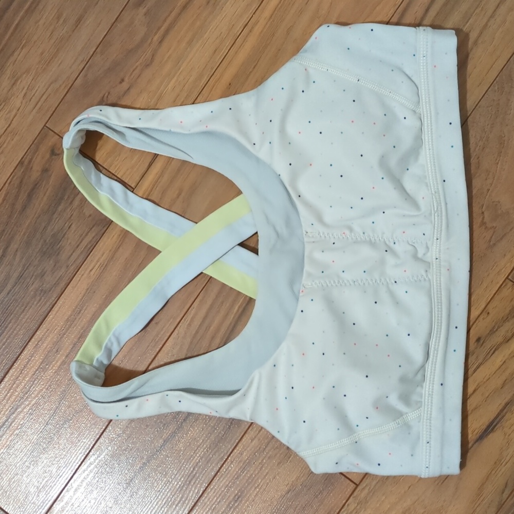 Lululemon size 6 bra